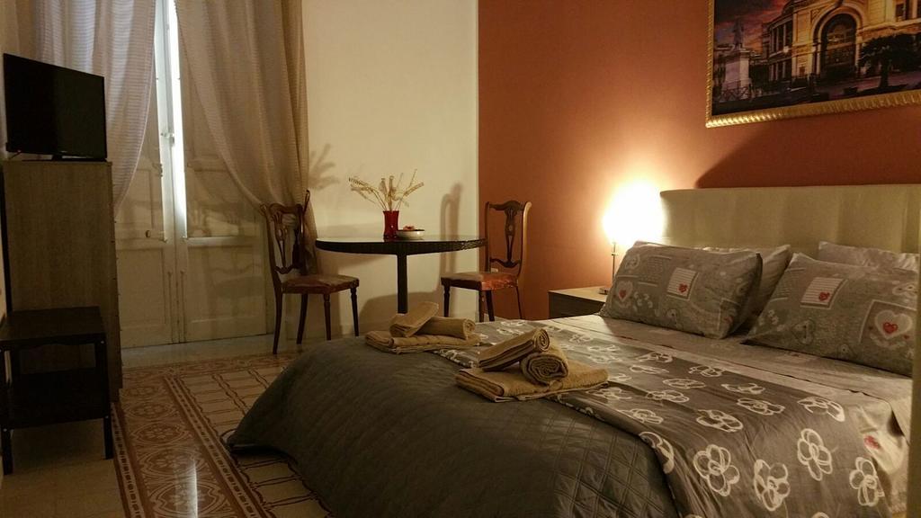 Aragona 74 B&B Palermo Buitenkant foto